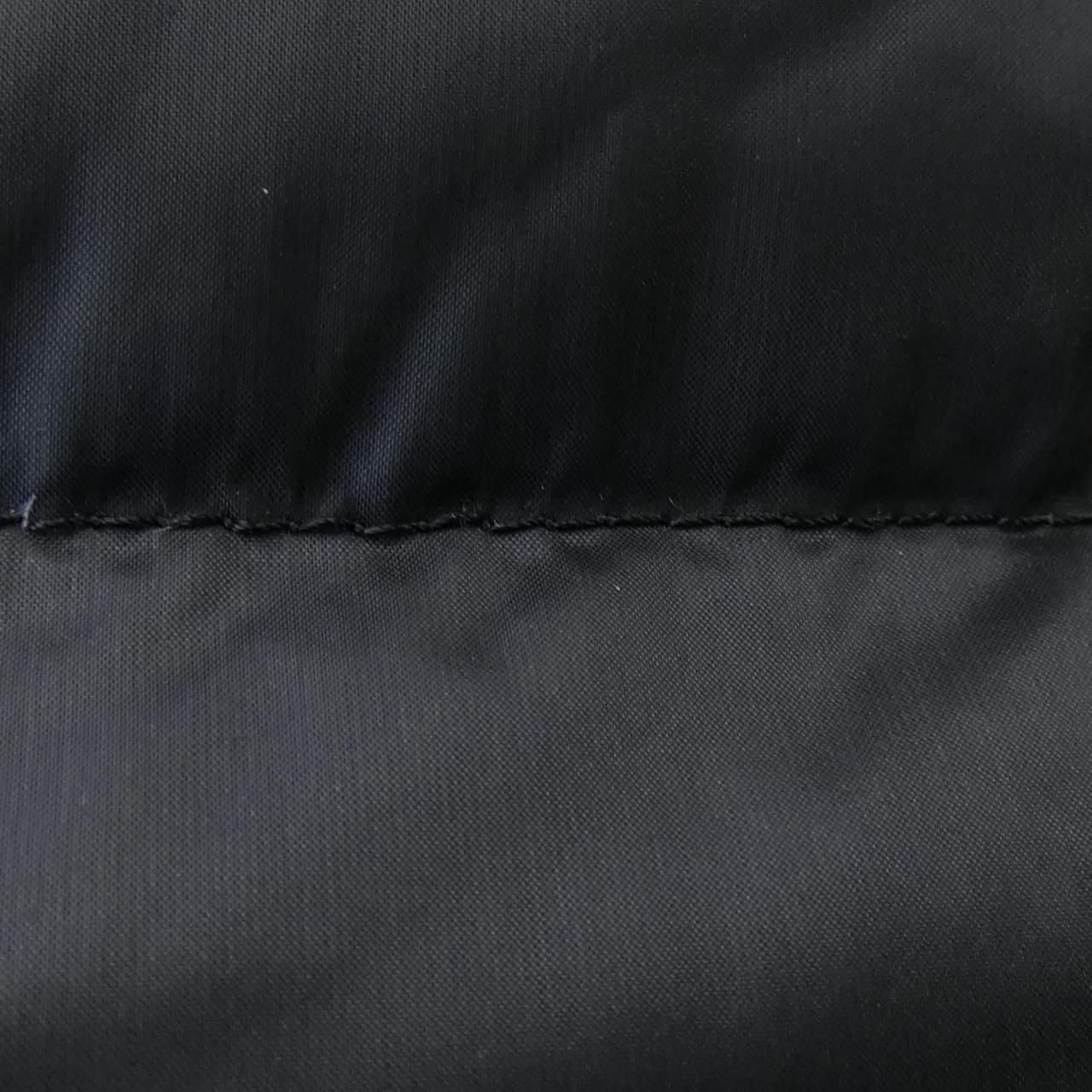 SACAI ダウンジャケット
