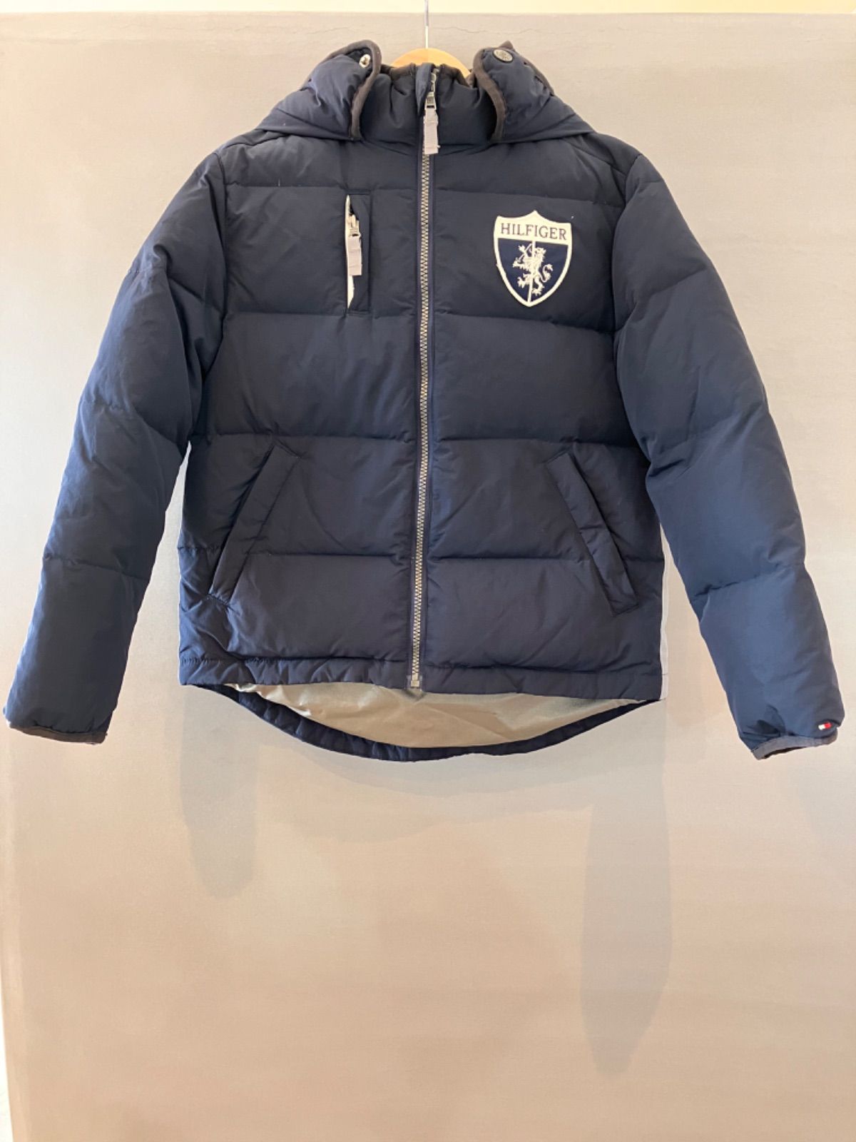 TOMMY HILFIGER ダウンジャケット ネイビー キッズ サイズ8-10 - メルカリ