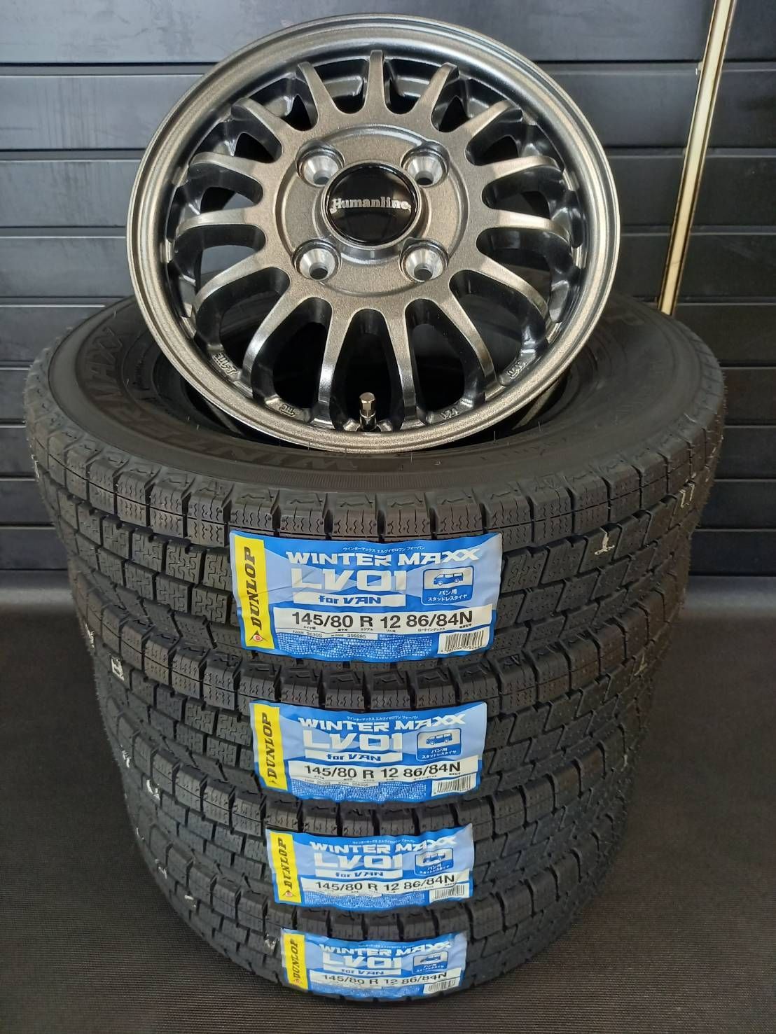 製 ダンロップ WINTER MAXX LV01 145 80R12 86 84 HF-15 スタッドレスタイヤ アルミホイール 4本SET 145R12 8PR 相当