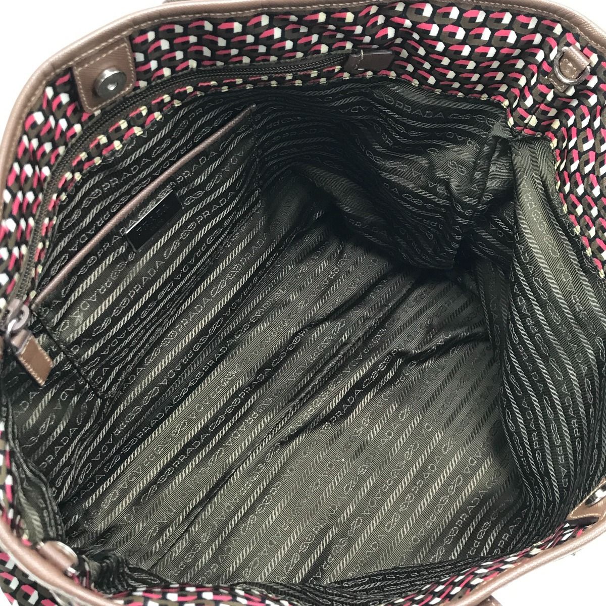 レッド×ブラウン