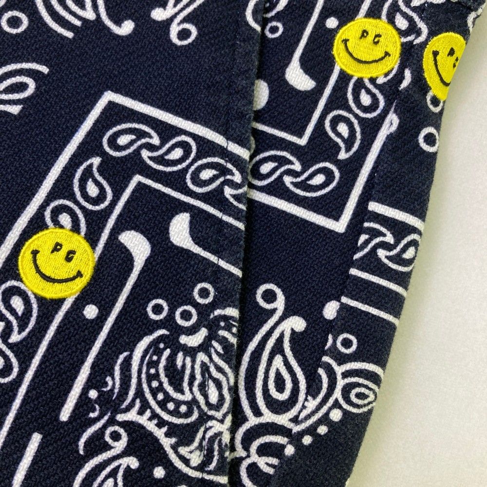 サイズ：3 PEARLY GATES パーリーゲイツ  ストレッチハーフパンツ ニコちゃん刺繍 ペイズリー柄 ネイビー系 [240101429722] ゴルフウェア メンズ ストスト PEARLY GATES パーリーゲイツ ストレッチハーフパンツ ニコ