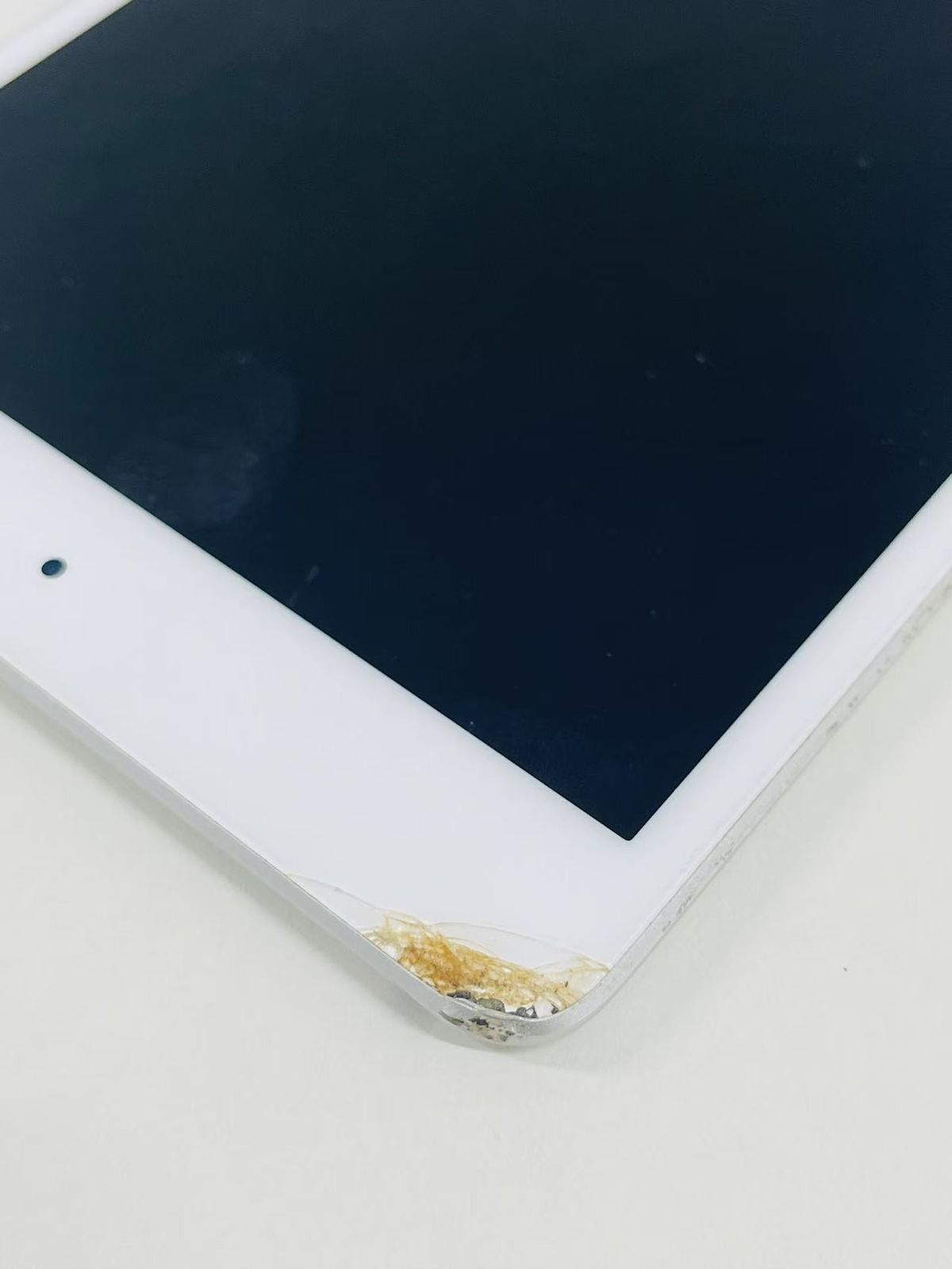Apple iPad mini 第5世代　256 本体 画面ひび割れあり カバンに入れてた iPad Mini 5世代の液晶の映りがおかしい | Mac