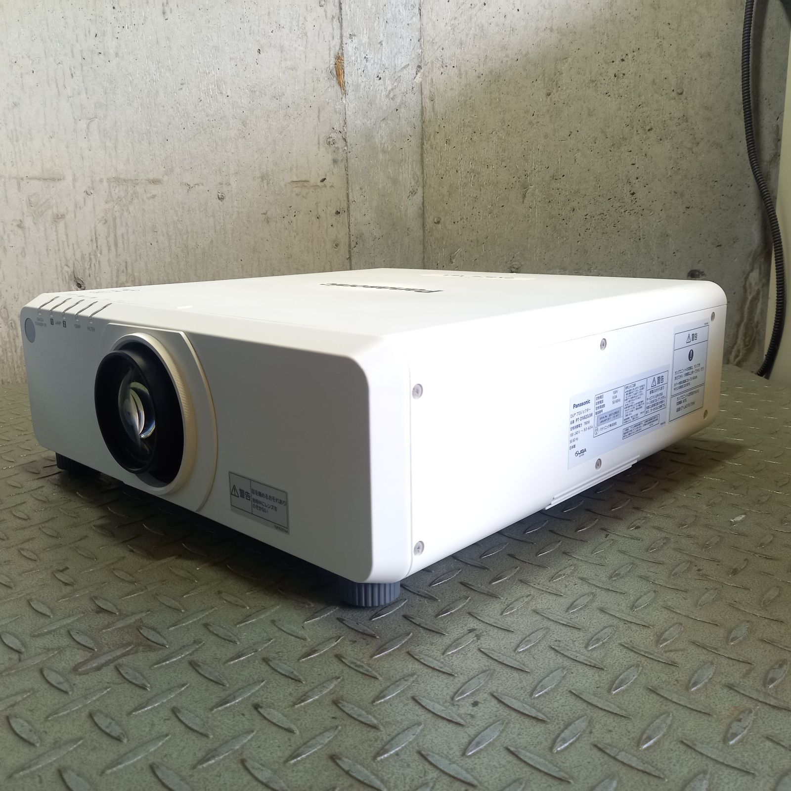 PT-REZ12JLW パナソニック Panasonic 1チップ DLP方式 プロジェクター PT-REZ12JLW (ホワイト/レンズ別売) (送料無料) PT-REZ12JLW パナソニック 1チップ DLP方式 プロジェクター PT