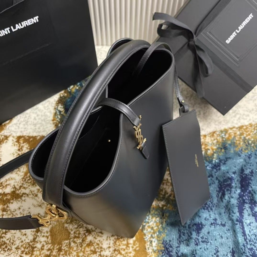 美品 ☆YSL☆ サンローランショルダーバッグハンドバッグ｜本日