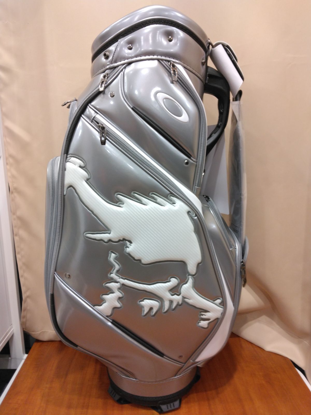 オークリー OAKLEY ゴルフ カート式 キャディバッグ 9.5型 5分割 SKULL 18.0 FOS901966 モデル 新橋店