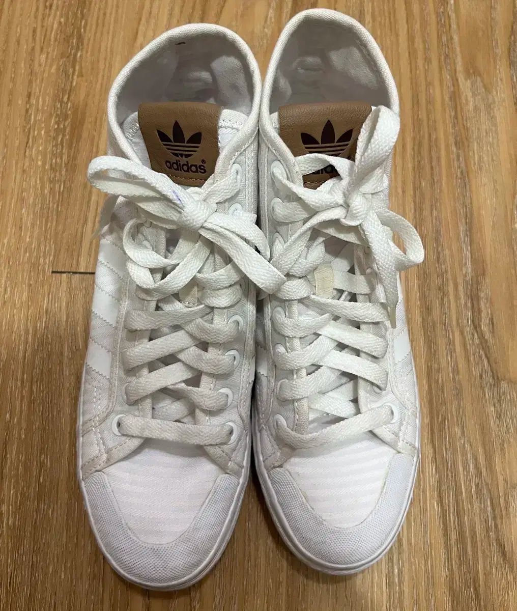 半額配送なし adidas アディダス スニーカー スニーカー サイズ 230 自分自身 235