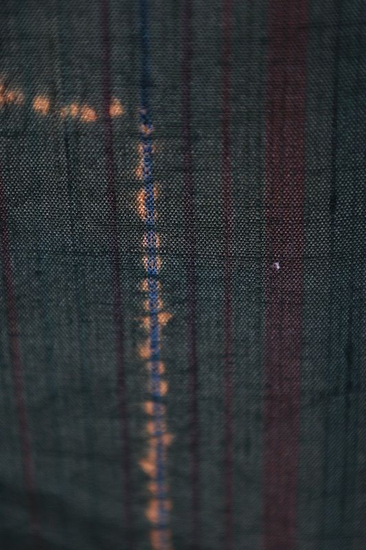 赤城紬 グリーン 黄 茶 珊瑚色 変わり縞 縫いとり絞り T597 - メルカリ