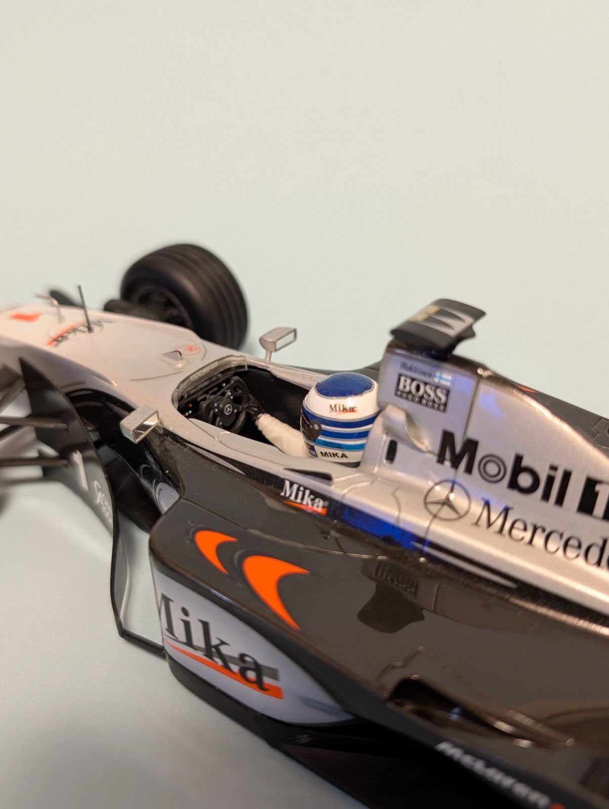 ミニチャンプス マクラーレン MP4-14メルセデス 1999年1/18】 1/18