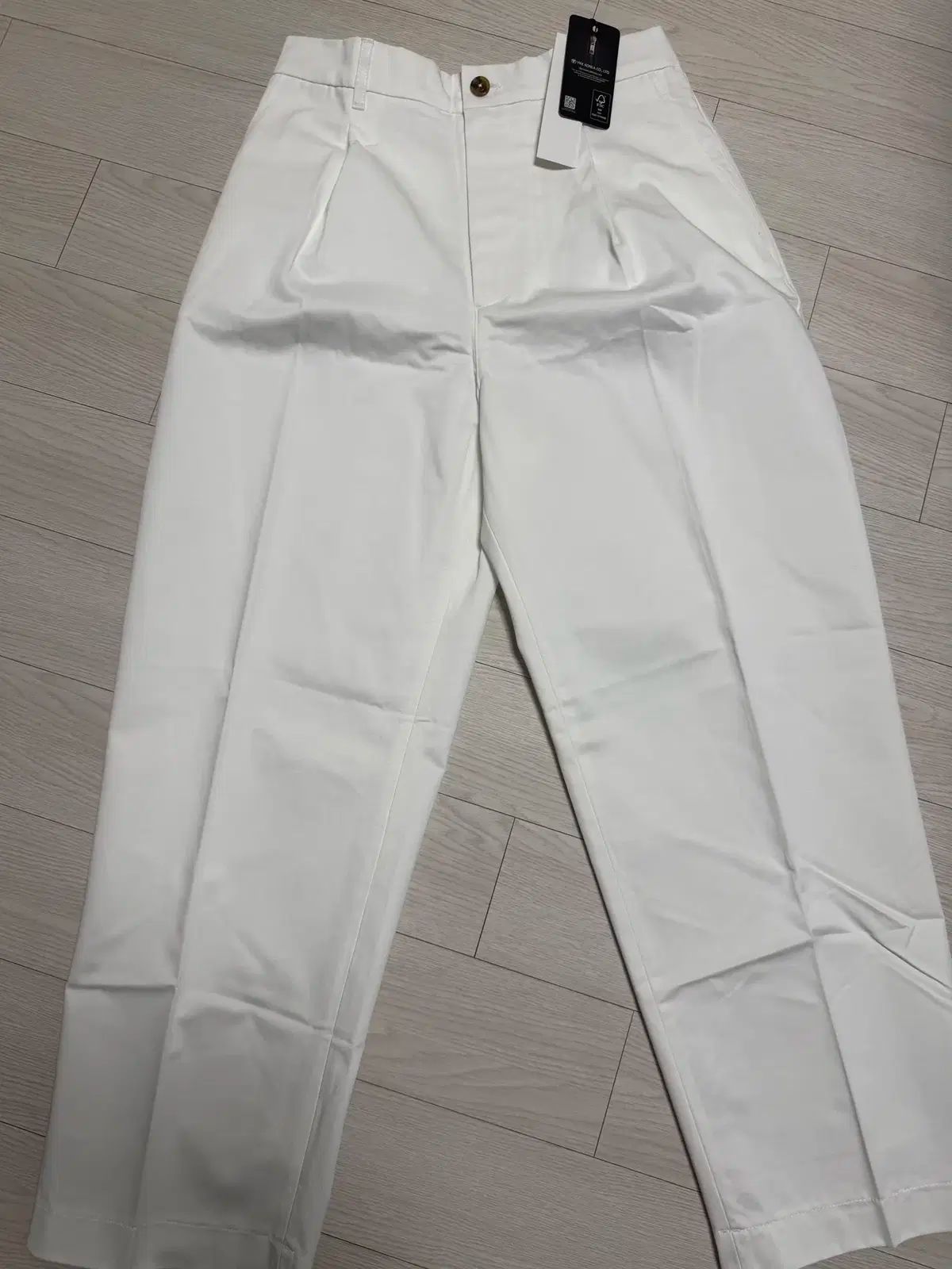 メルゴ ノスト ワイド チノ パンツ 白