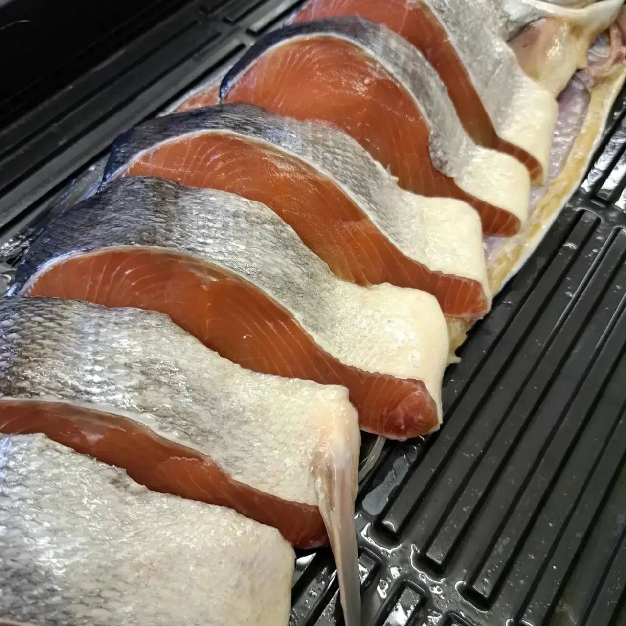 ご家庭に優しい に挑戦 新物秋鮭切り身1.4kg約20切れ8980円