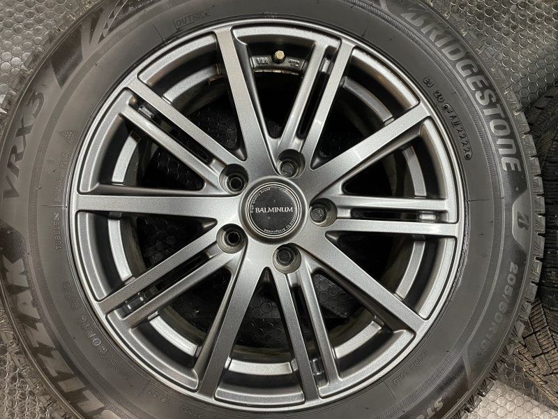 タイヤ走行短め【BS BLIZZAK VRX3 205/60R16】スタッドレス【LOFIDA