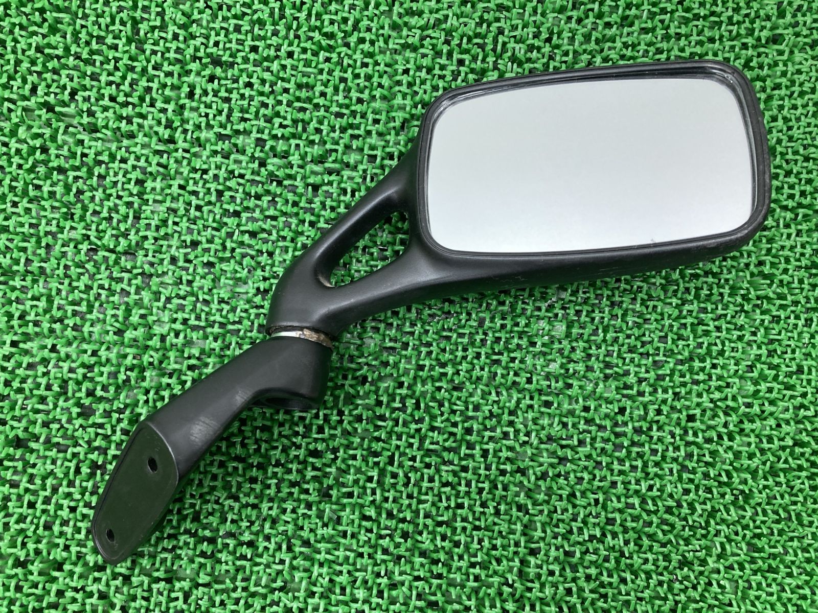 【希少】【新品】GPz900R gpz750r」(ミラー)(パーツ)の落札相場 「gpz900r - Yahoo!オークション 初期型ミラー　左右　廃番 GPz750R パーツ