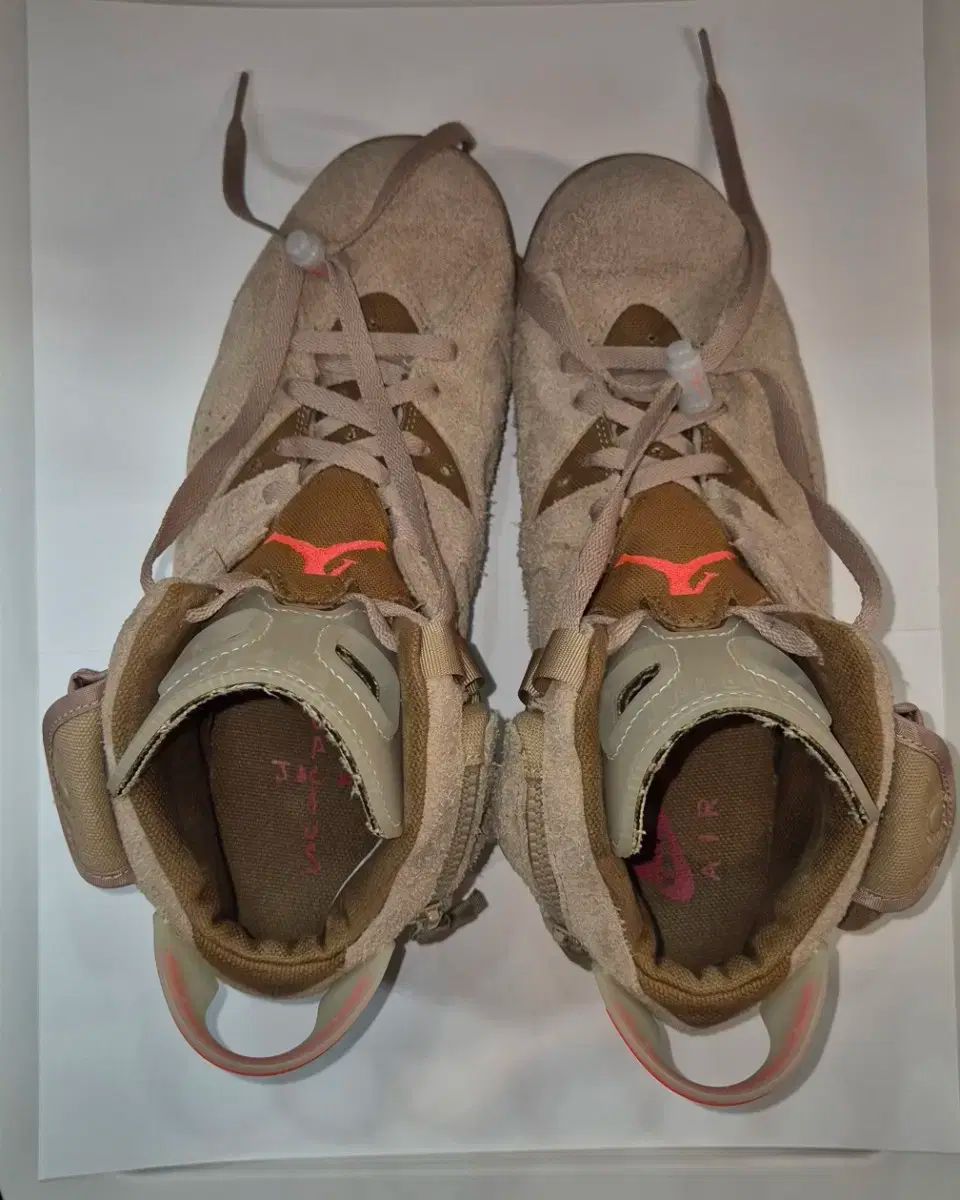 ブリティッシュ カーキ