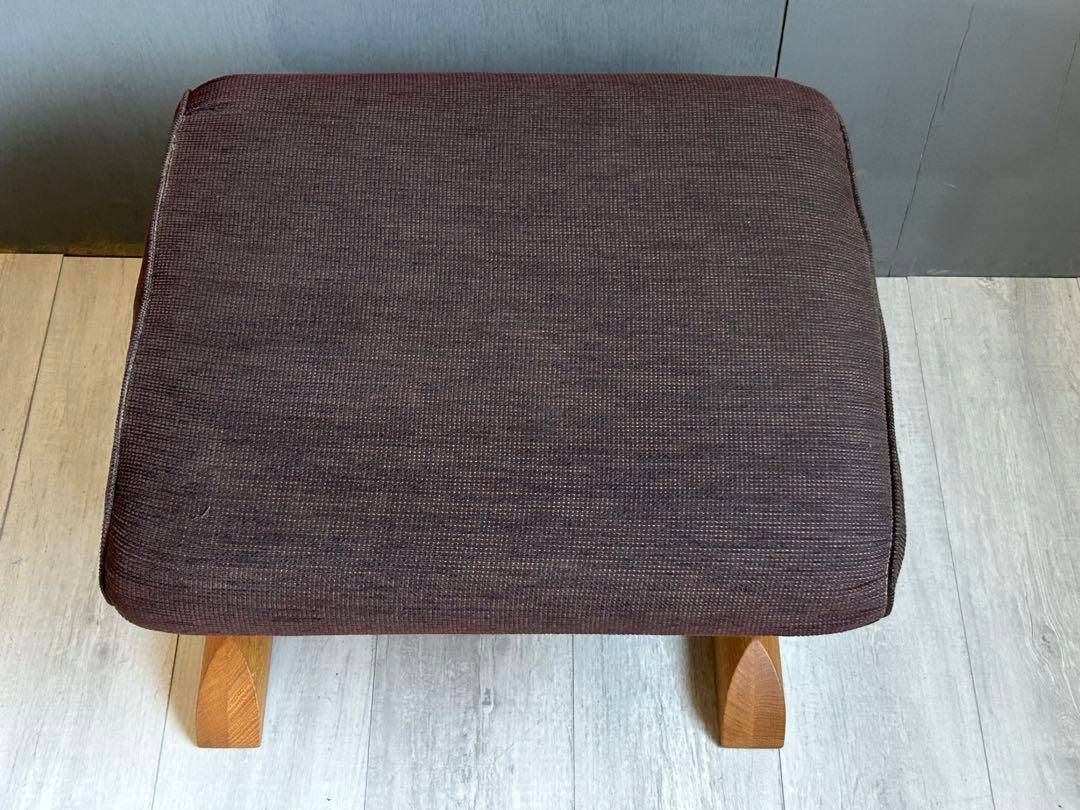 飛騨産業キツツキマークKAYA オットマンスツールオーク無垢材 NG