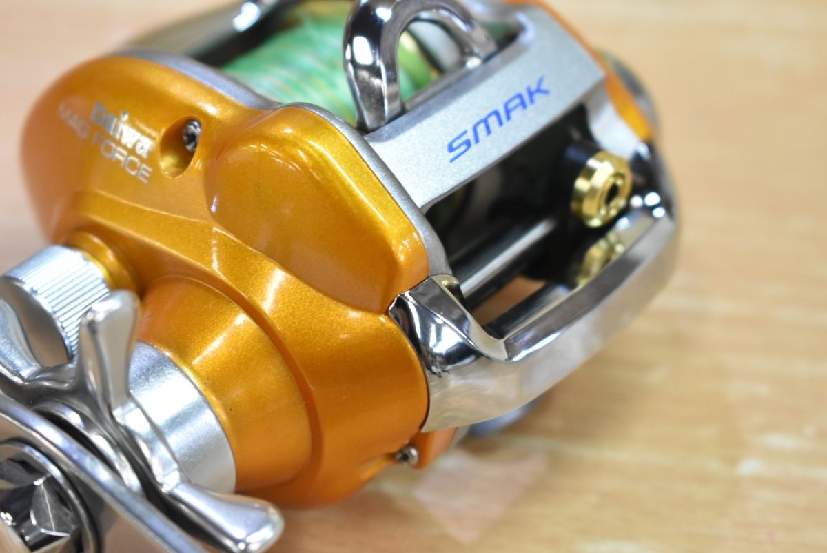 中古良品ダイワ スマック 100R 右 DAIWA SMAK ベイトリール ダイワ