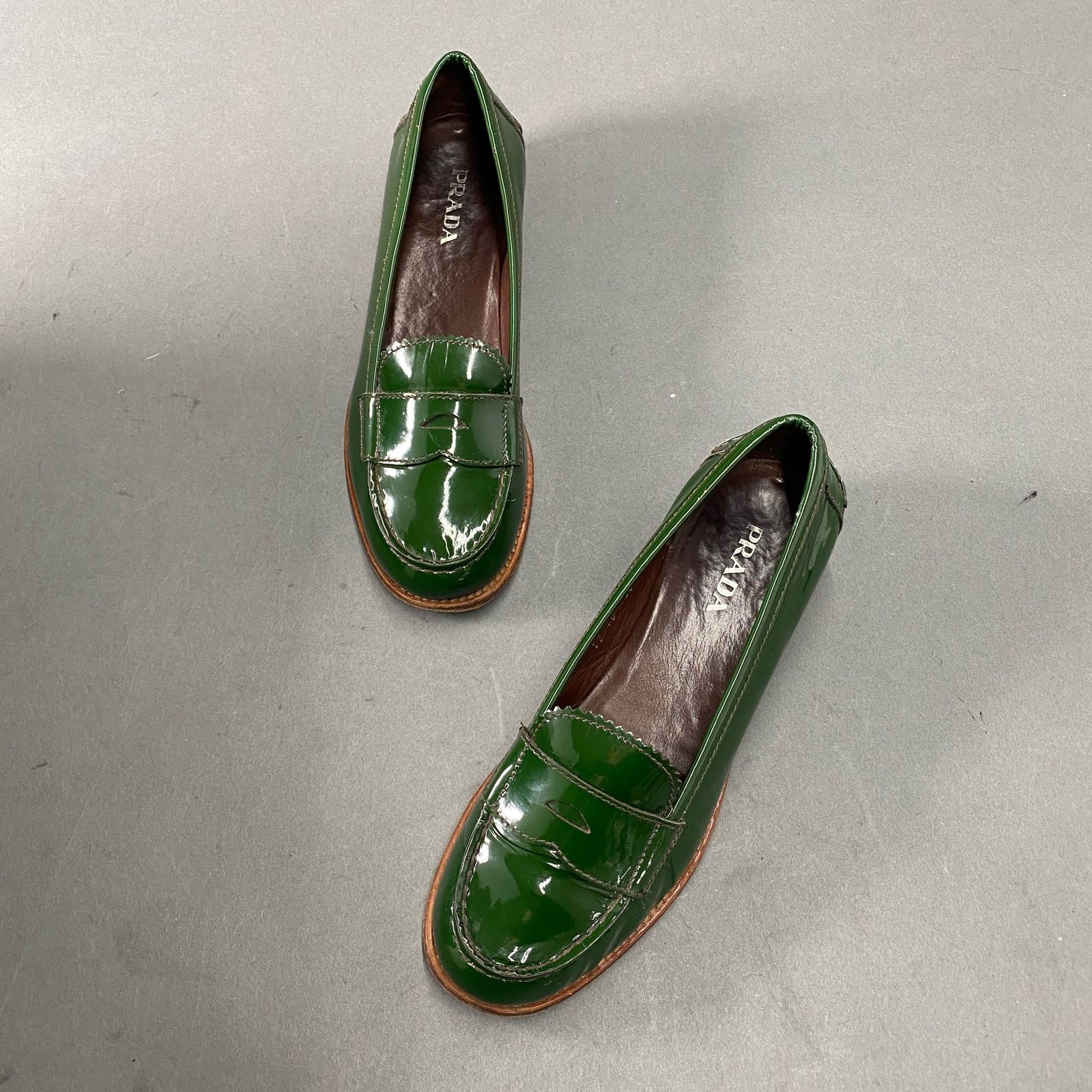 PRADA プラダ エナメル ブラックローファー サイズ36 イタリア製