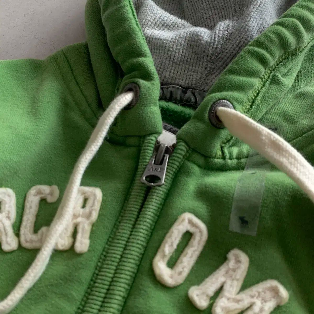 アバクロンビー グリーン フードジップアップ レディース XS サイズ 360DIGITALNEST_COM