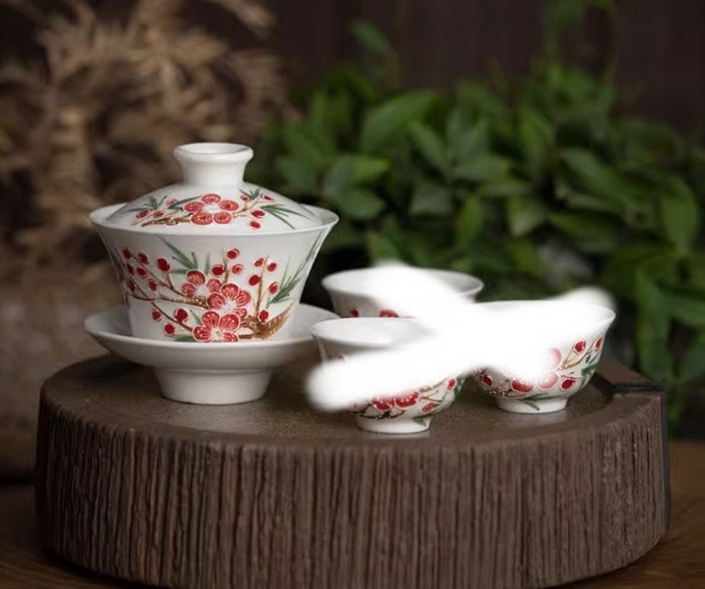 未使用品 レリーフ手描きパステル梅花三才蓋碗 中国茶器  蓋付き茶器 飲茶食器 未使用品 レリーフ手描きパステル梅花三才蓋碗 中国茶器 蓋付き