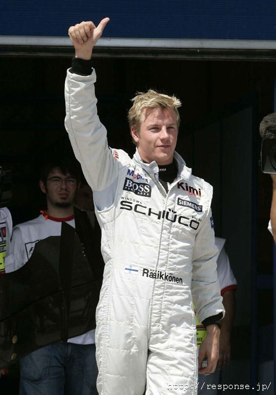 直筆サイン】キミ ライコネン 1/2 ヘルメット② 2020 K．ライコネン