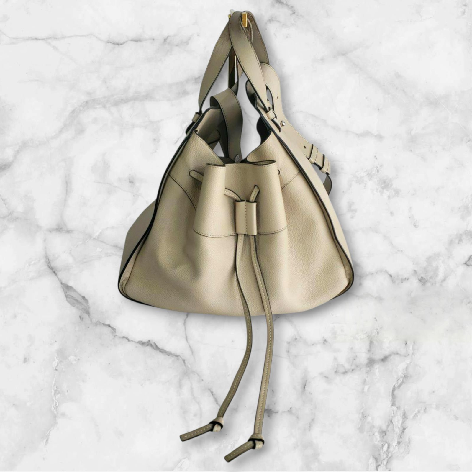 【ほぼ未使用】LOEWEロエベ ハンモック ドローストリング ミディアム LOEWE ロエベ ハンモック ドローストリング スモール レザー