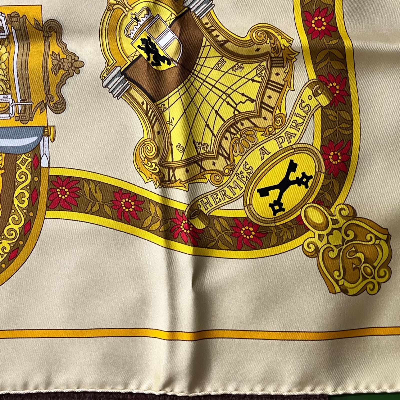 美品 エルメス スカーフ カレ90 ザルツブルグにて シルク100％ エルメス スカーフ カレ90 IN SALZBURG ザルツブルグにて シルク