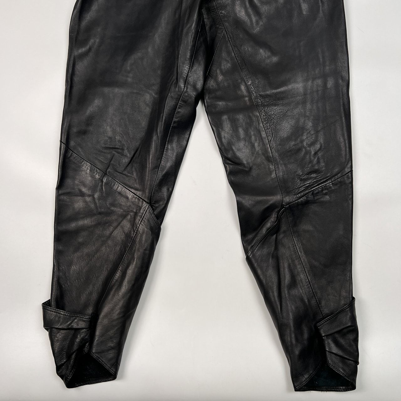 希少80sジャンニヴェルサーチ　レザーパンツ　ワイドスラックス　古着ビンテージ 希少 レア GIANNI VERSACE ジャンニ ヴェルサーチ 裾巻きデザイン