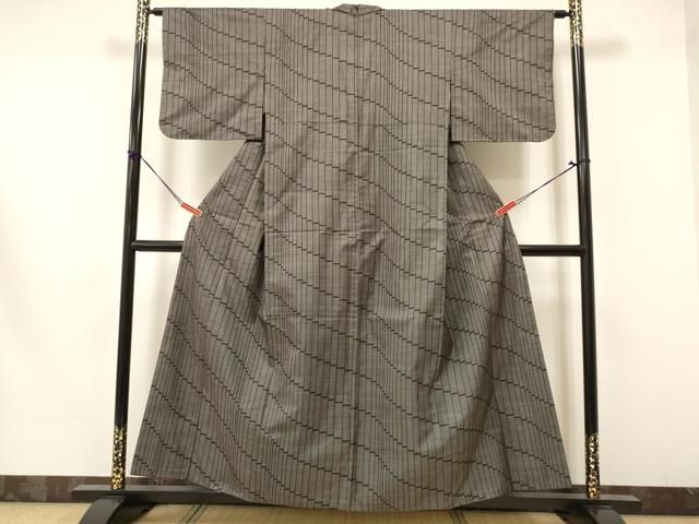平和屋着物□本場大島紬 7マルキ 幾何学文様 ますいわ屋扱い