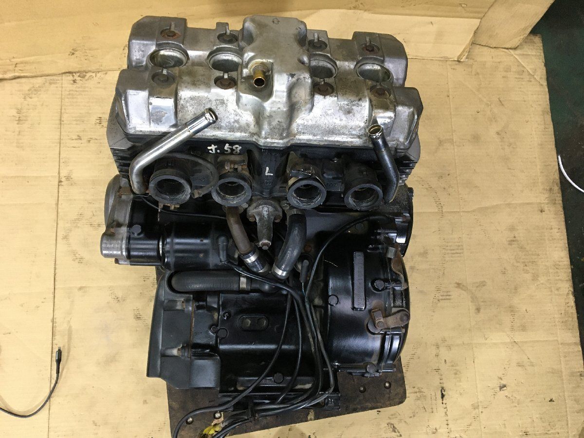 ホンダスーパーカブ90カスタムのエンジンです。純正キャブレター