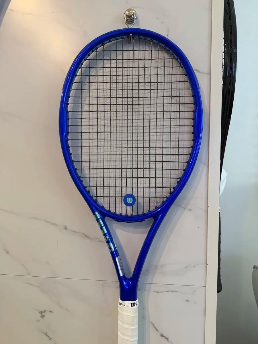 ウィルソン ウルトラ v5 95 テニスラケット 2グリップ