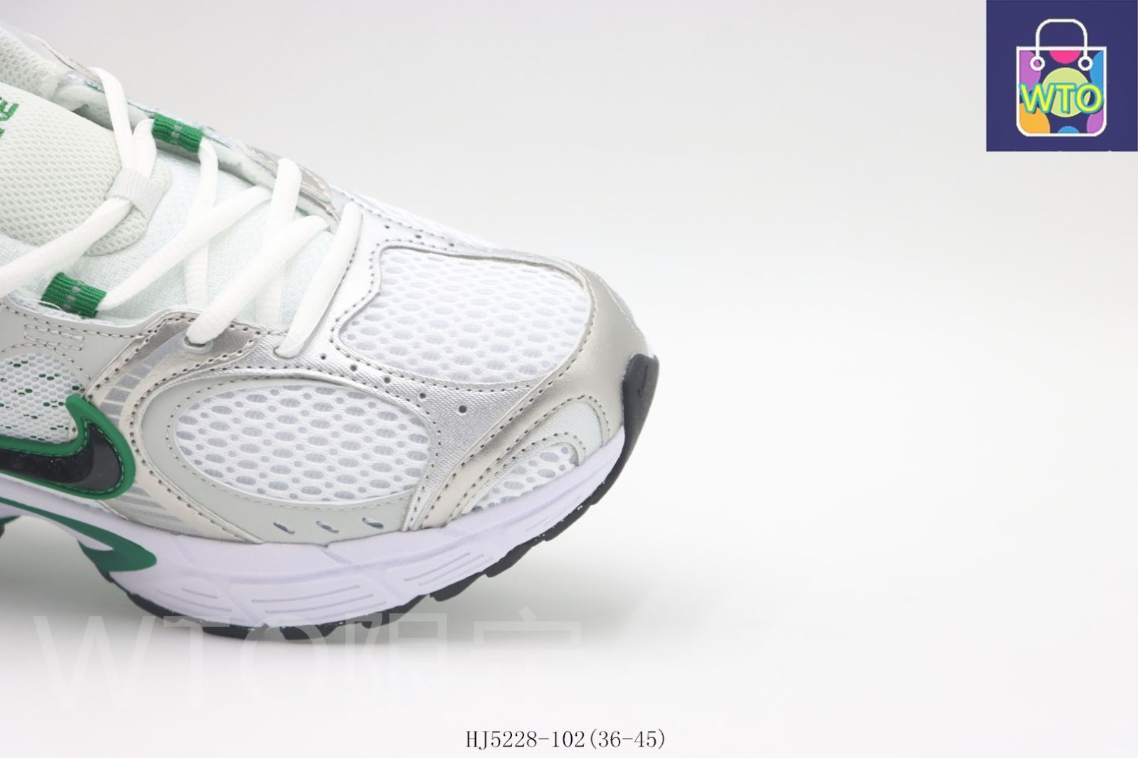 Nike インターナショナル ランニングシューズ ホワイト/レッド