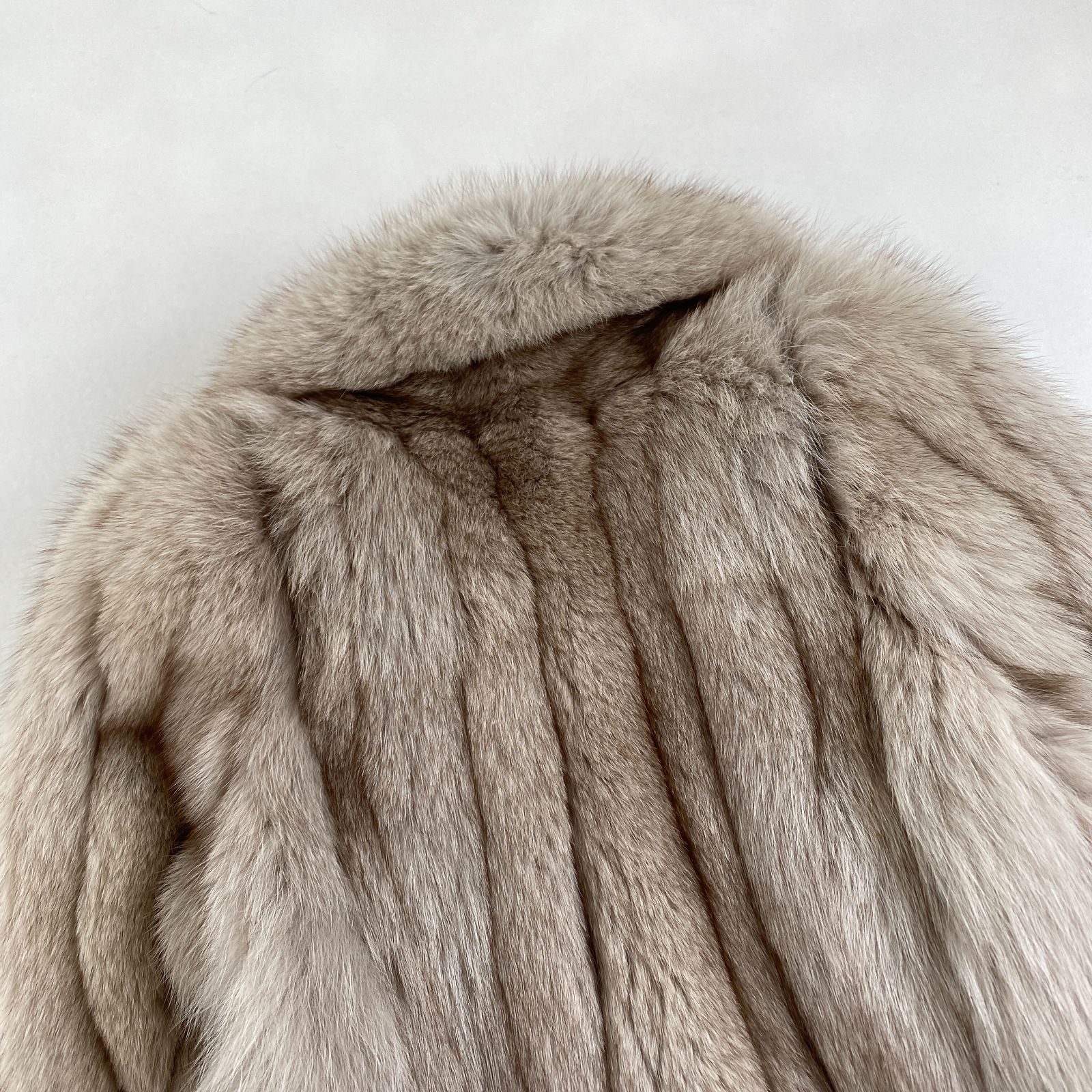 毛皮コート ファーコート フォックスファー 高級 綺麗なカラー 上質