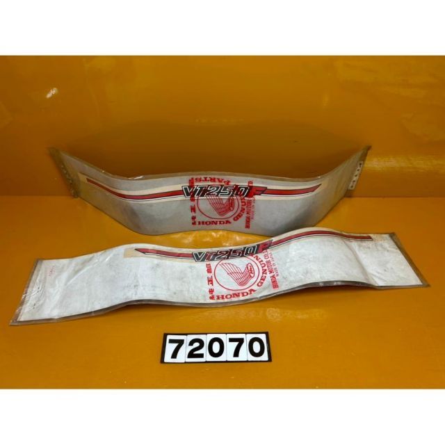 72070 HONDA ホンダ VT250F デカール カウル ステッカー 左右 87129-KE8-300ZA 87128-KE8-300ZA