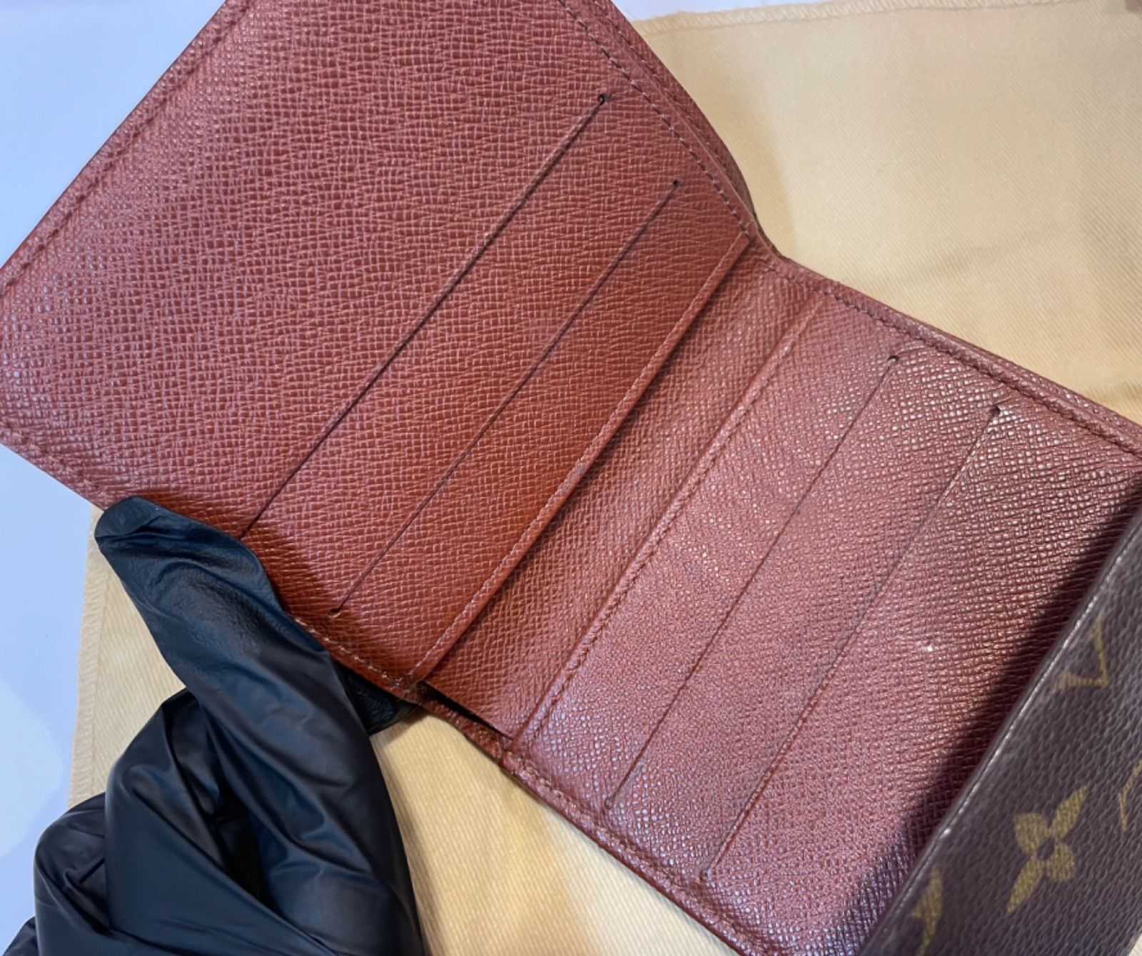 モノグラム 二つ折り財布