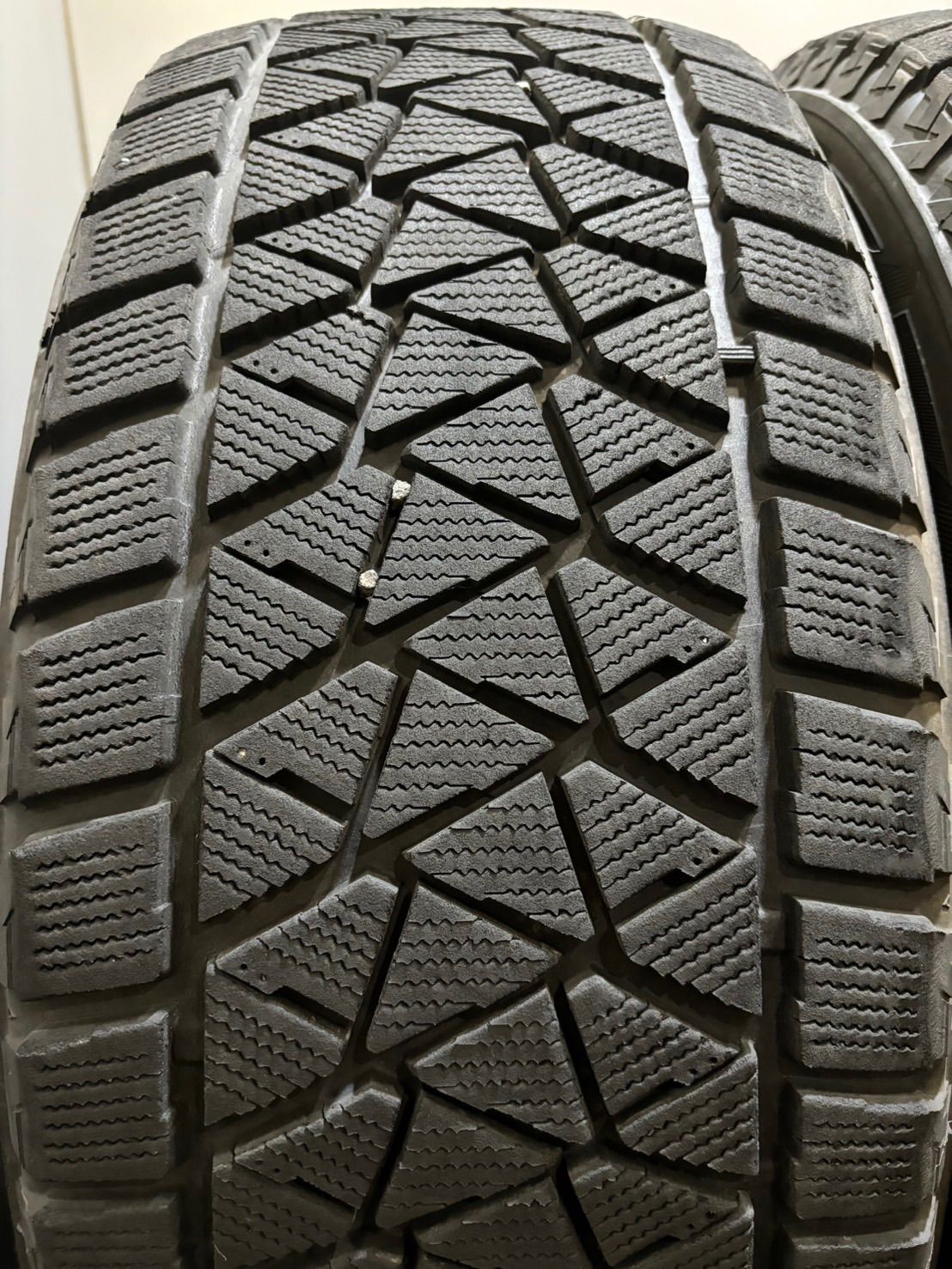 ★265/60R18 BRIDGESTONE/DM-V2 17年製 スタッドレス 4本 ブリヂストン ブリザック ランクル プラド ハイラックス Gクラス (南9-G184)