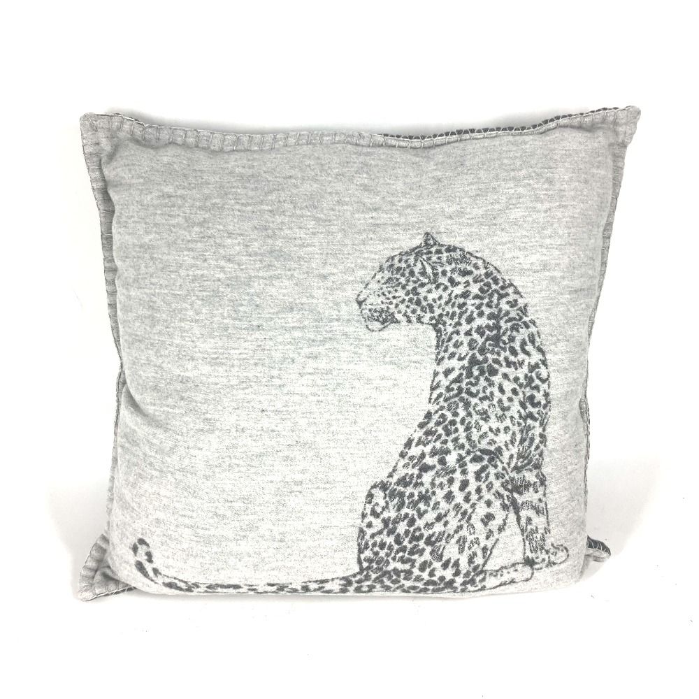 展示品CARTIER カルティエ パンテール ウール カシミア クッションF2 CARTIER カルティエ クッション パンテール ウール - メルカリ