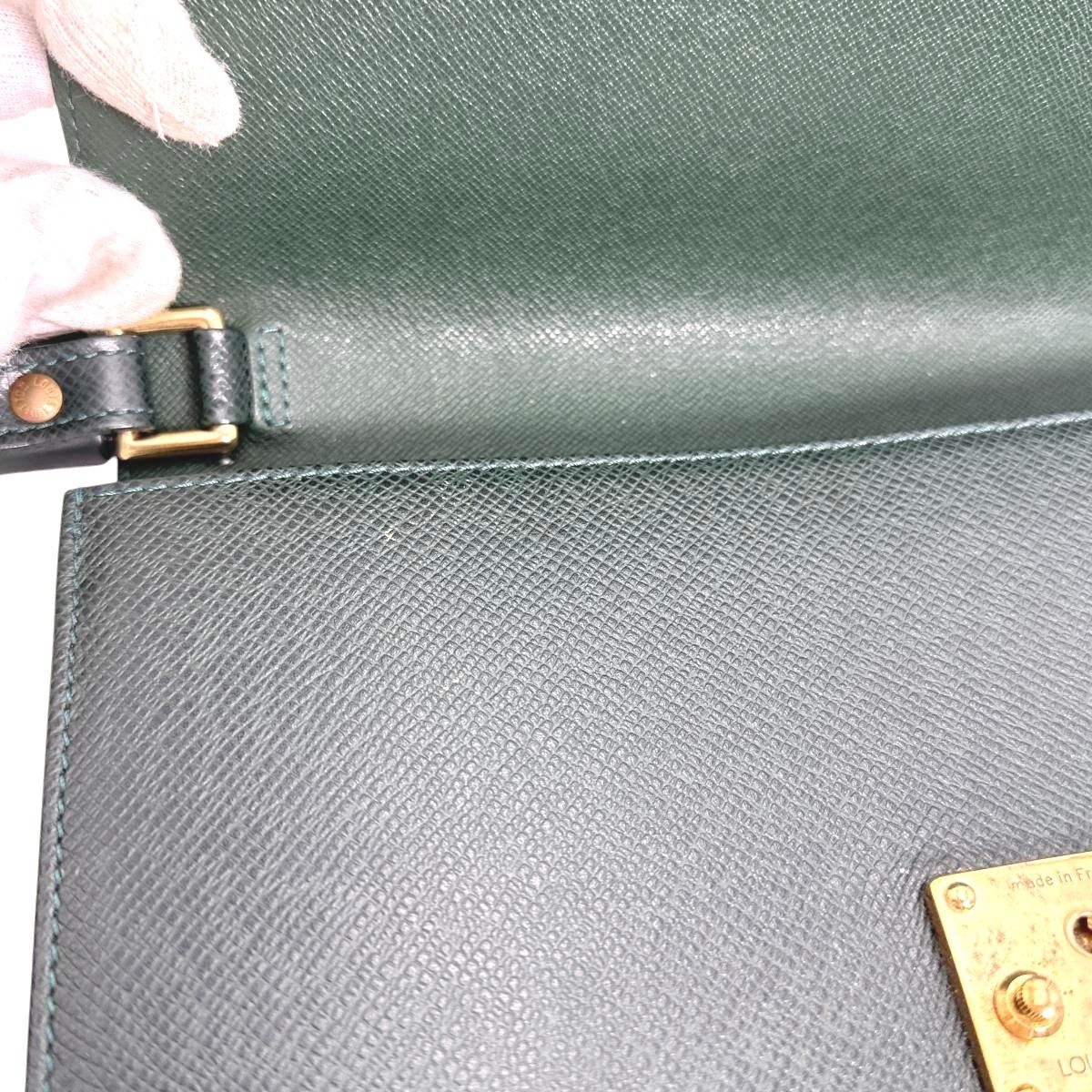LOUIS ルイ ヴィトン タイガ ポシェット クラド セカンドバッグ M30194 