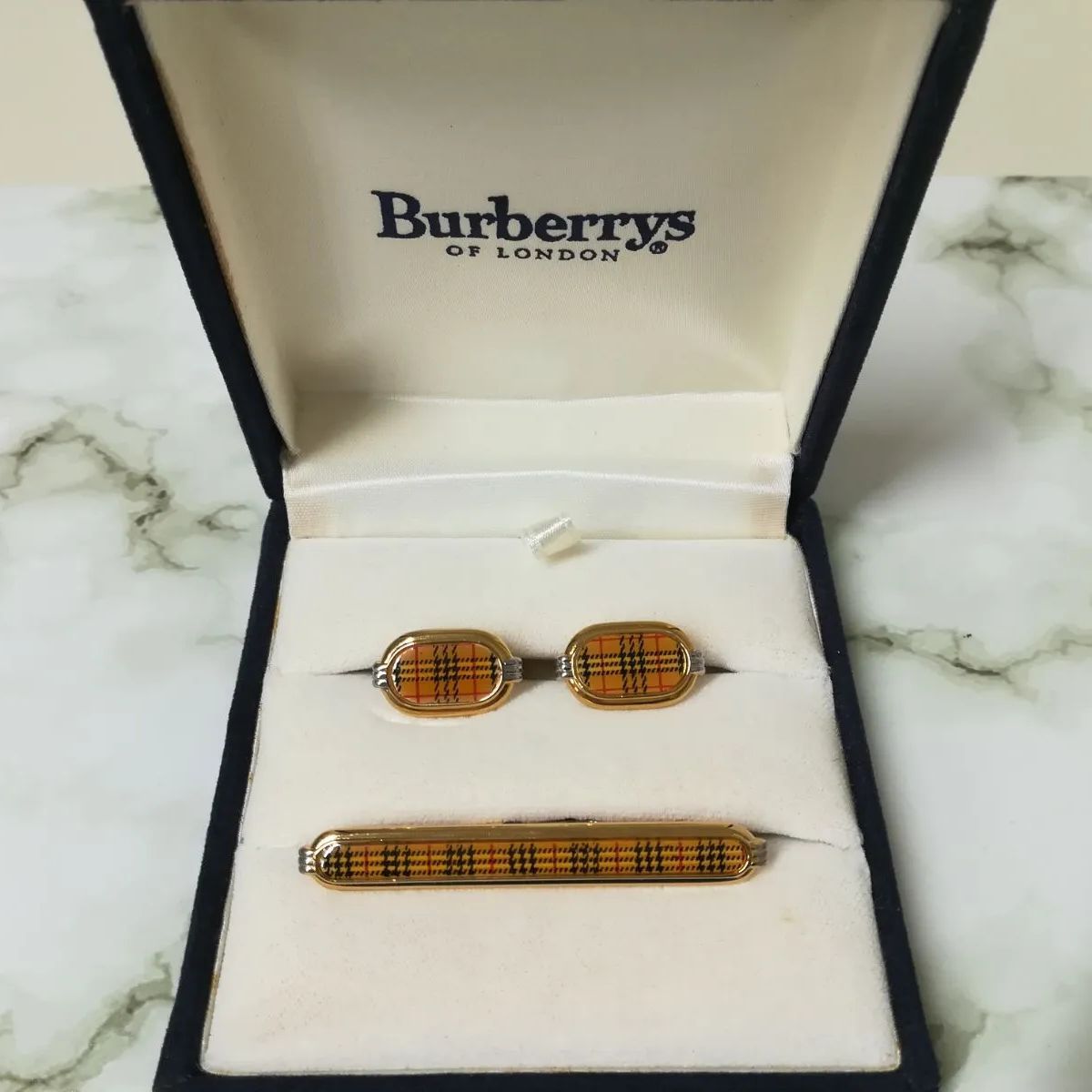 Burberry OF LONDON カフスボタン ネクタイピン セット 中古美品 送料無料 2667 - メルカリ