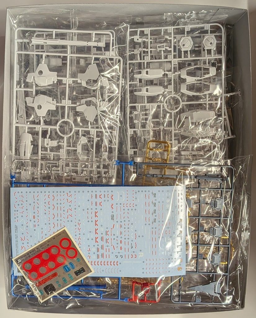 BANDAI SPIRITS MG 1 100 ガンダムベース 機動戦士Vガンダム V2アサルトバスターガンダムVer.Ka チタニウムフィニッシュ 15 表記