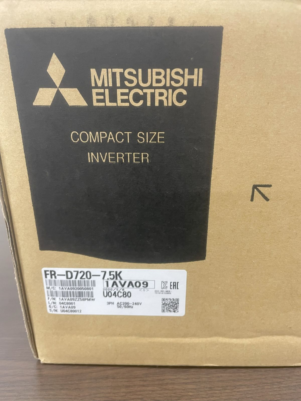 小形インバータ 三菱電機社製 FR-D720-7.5K 200V