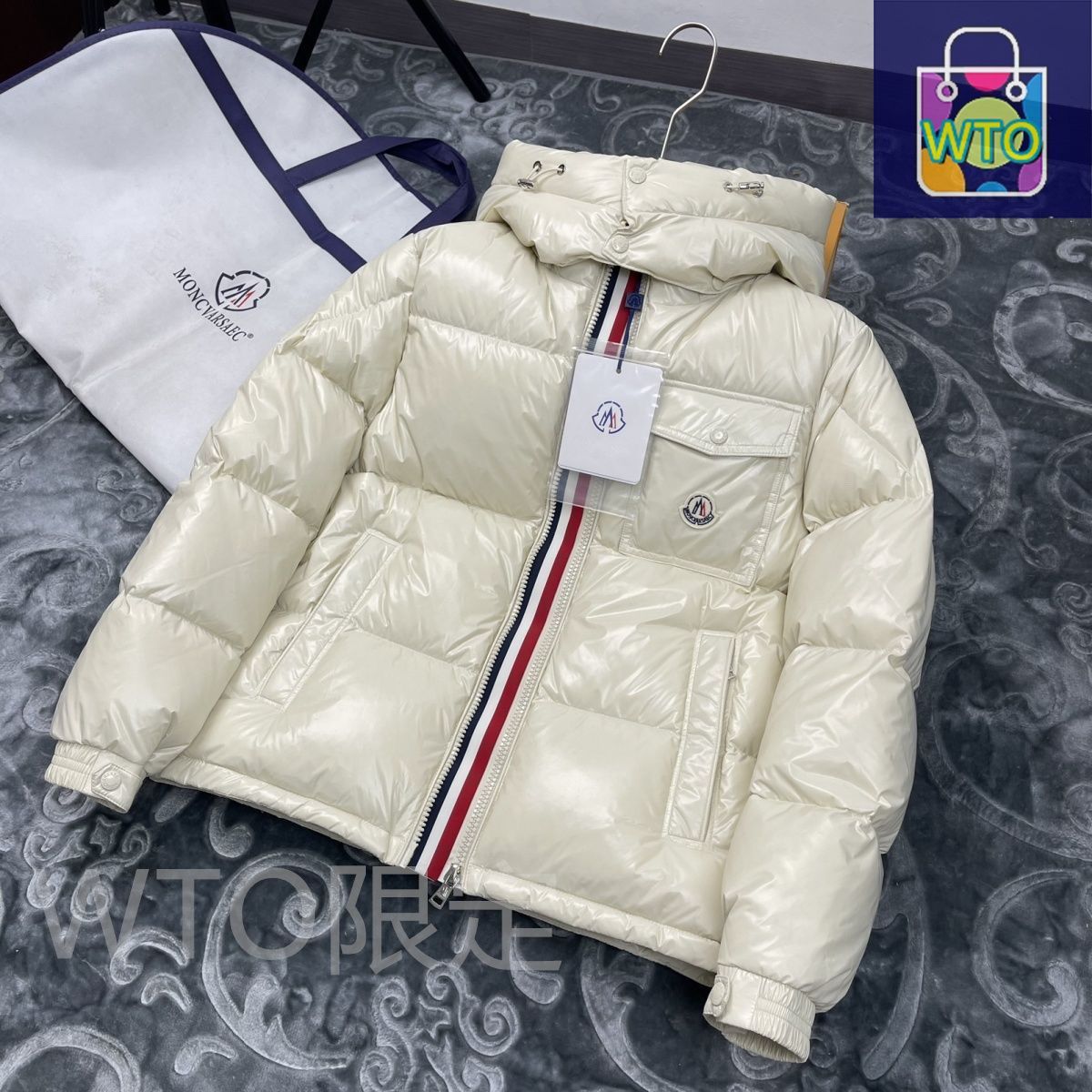 MONCLER モンクレール ダウンジャケット｜本日限定特価｜新品未