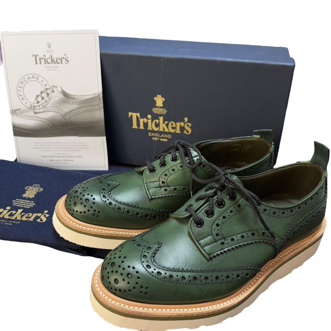 tricker s Barbour. トリッカーズ バブアー コラボ ウイングチップ シューズ ビジネスシューズ メダリオン 6 グリーン M7346 メンズ 紳士用