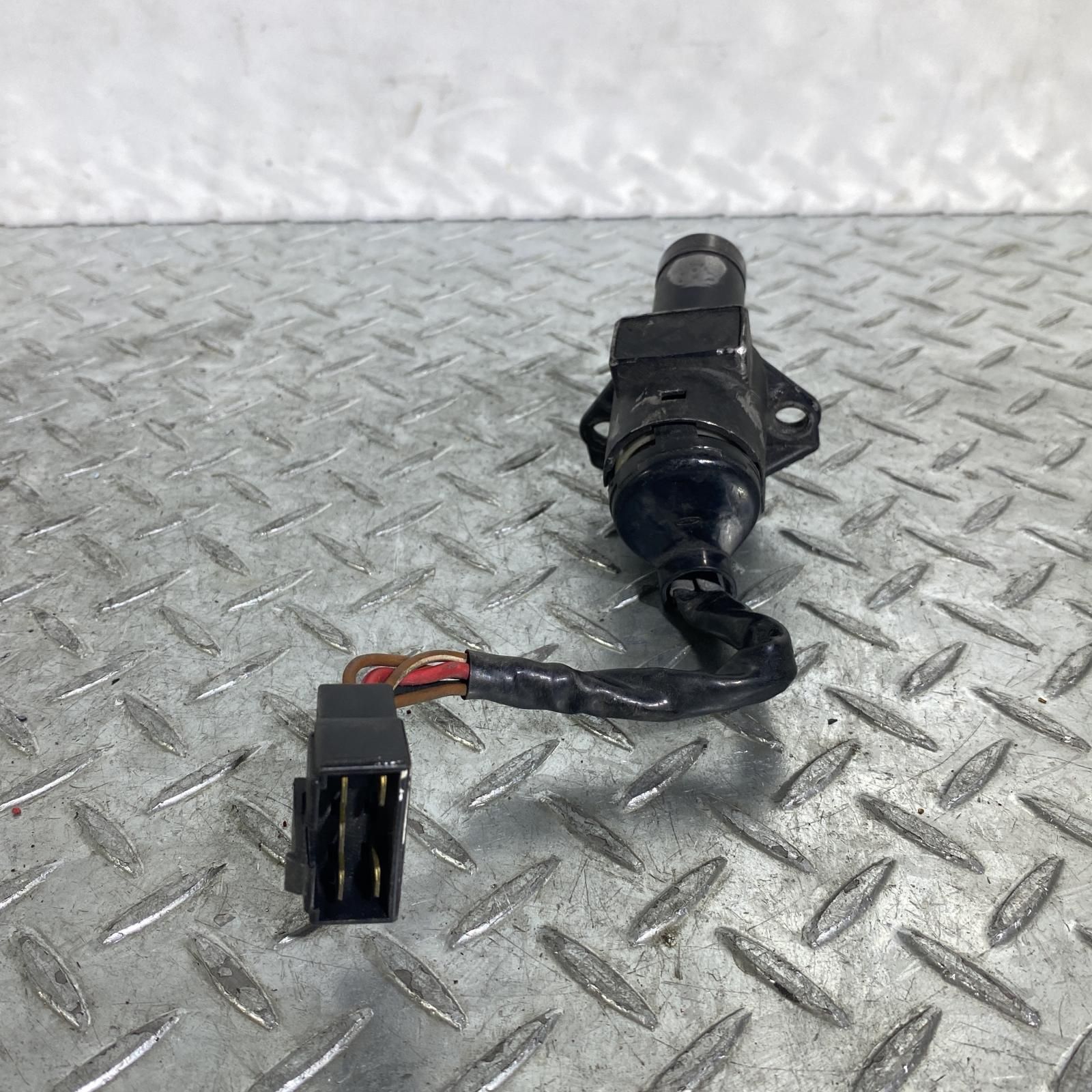 HONDA CBX400F イグニッションスイッチ ホンダ [M-250514-53] HONDA CBX400F イグニッションスイッチ ホンダ [M-250514-53] 【公式通販】