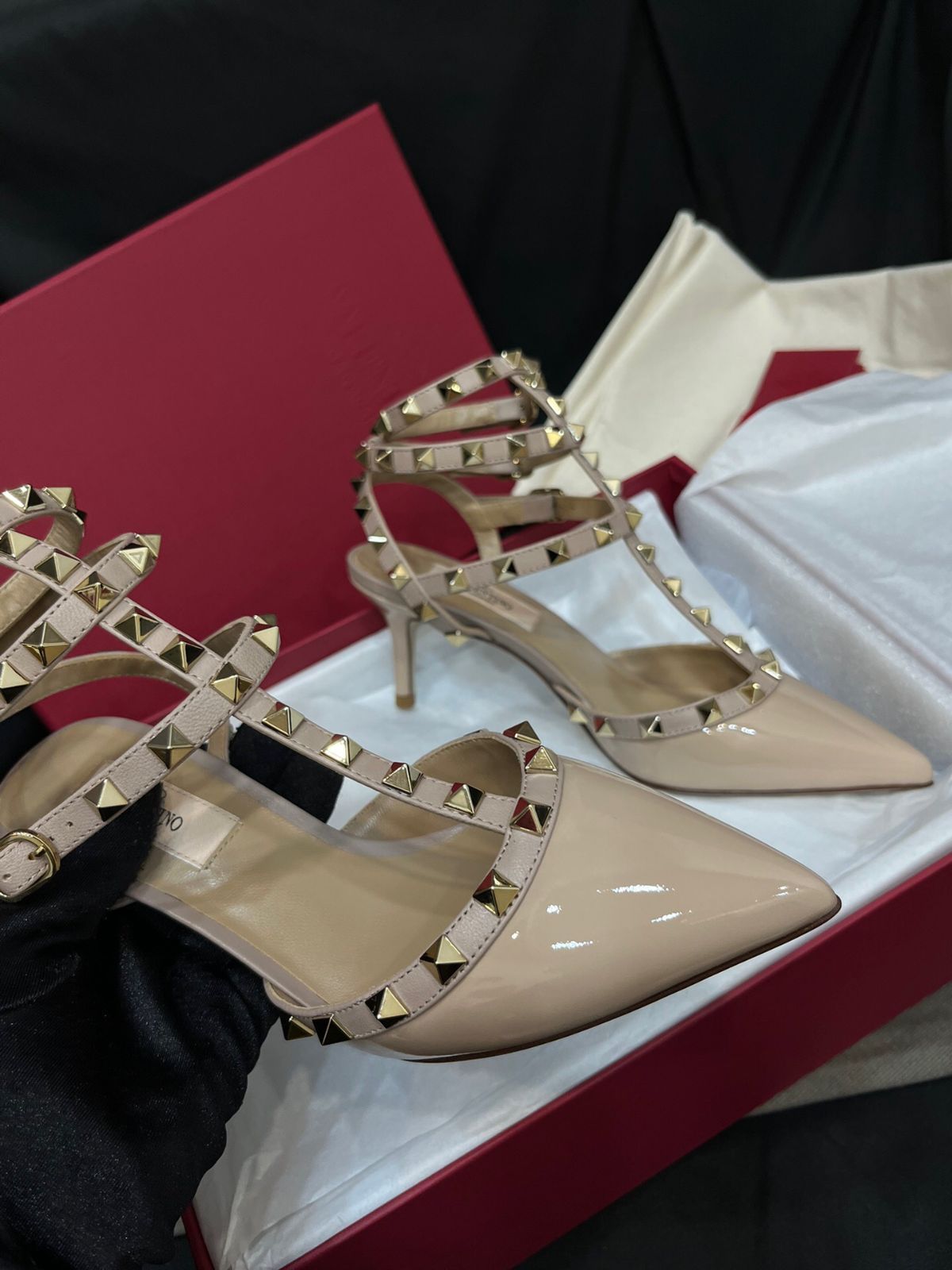 特価セール  VALENTINO バレンティノ ロックスタッズ エナメル パンプス  36