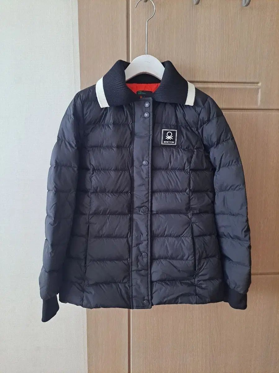 新品　ベネトンダウンジャケット BENETTON(ベネトン) ダウン - メルカリ