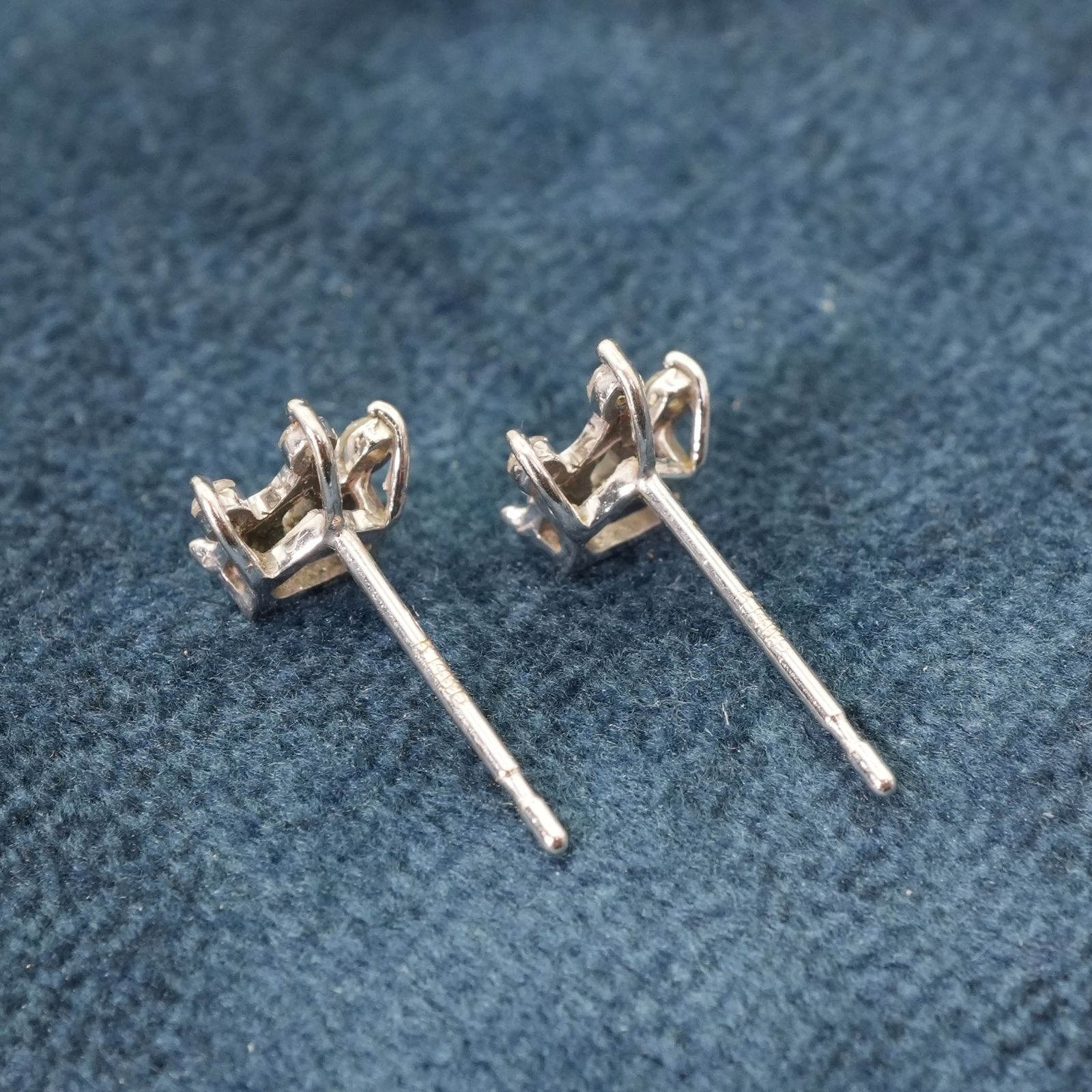 ホワイトゴールド ピアス k14wg ダイヤ