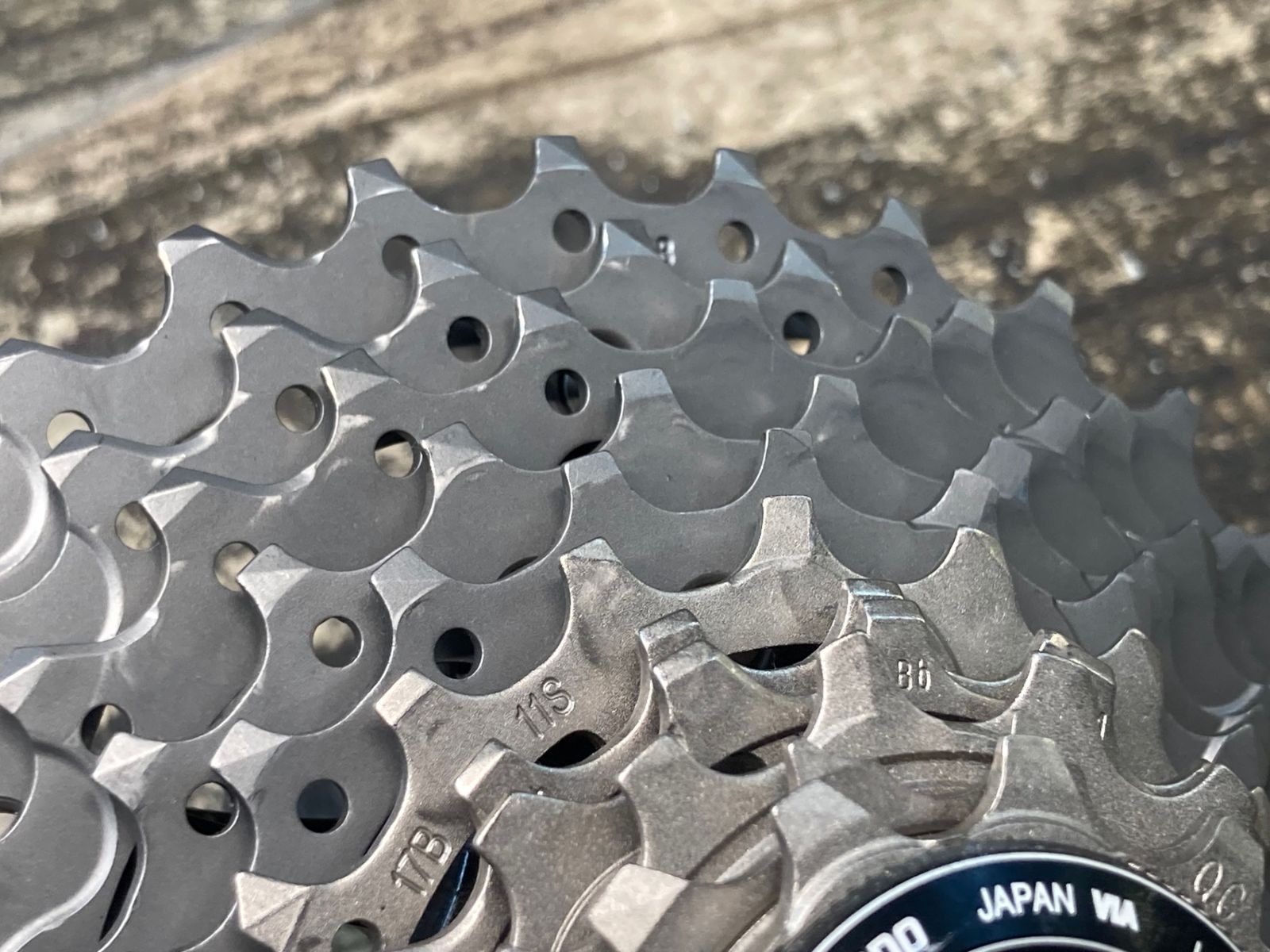 IZ632 シマノ SHIMANO デュラエース DURA-ACE CS-R9100