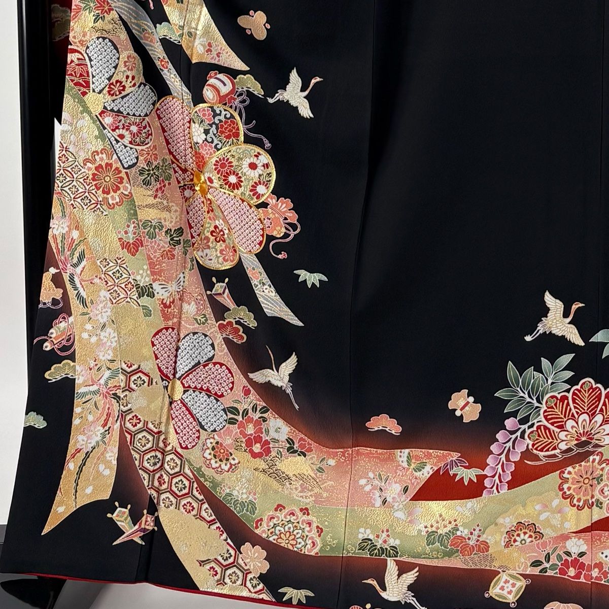 振袖 身丈164.5cm 裄丈69cm L 袷 熨斗 梅 金彩 金糸 黒 正絹 名品