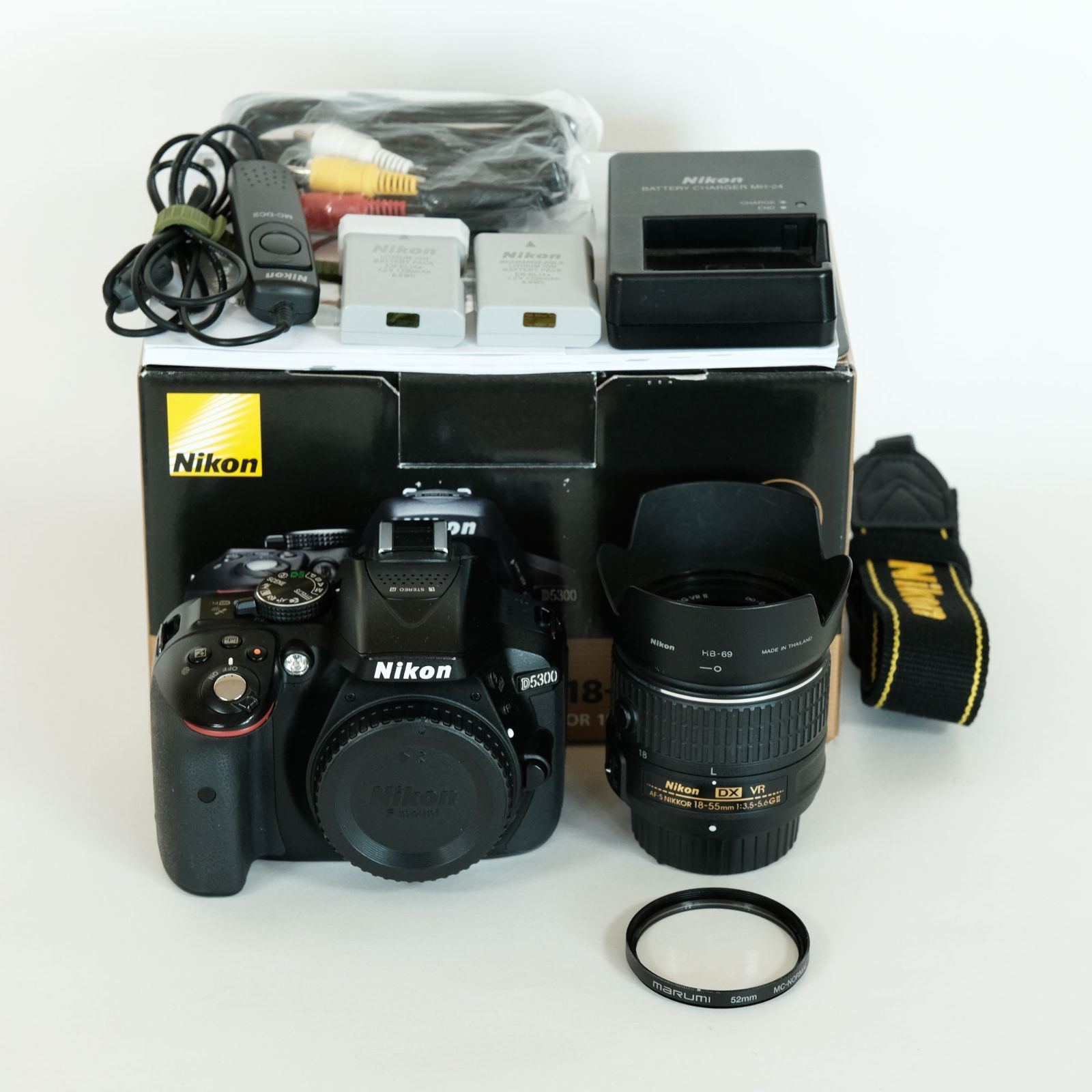 Nikon D5300 18-55 VR レンズキット バッテリー3個充電器付き i-camera-shop_nikon-d5300-af-s