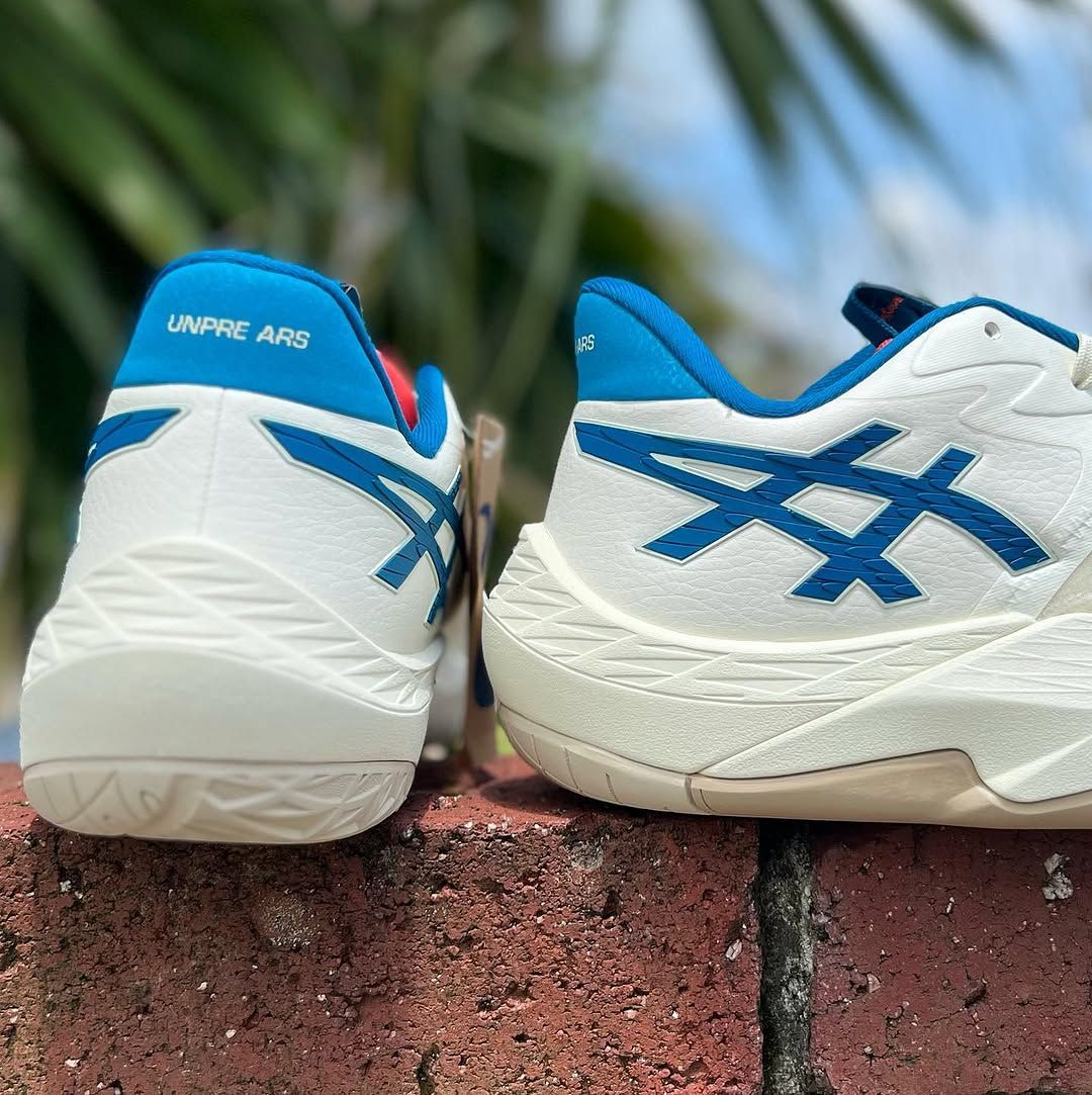 アシックス アンプレアルス モアイ像 ASICS UNPRE ARS LOW 2 アシックス アンプレアルス 河村 勇輝