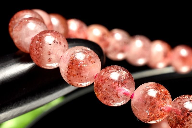 １点物 AA 赤い煌めき ストロベリークォーツ レピドクロサイトインクォーツ 6.5mm ブレスレット パワーストーン 天然石 _MA9158 NEXPOTALLINN_EU